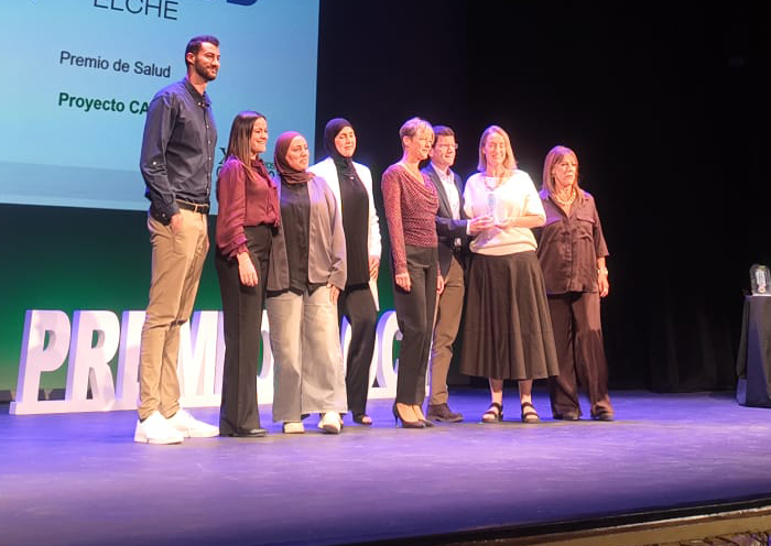 El equipo CAIR recibiendo el Premoi Salud de Onda Cero